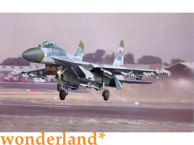 Trumpeter 02224 1/32 Sukhoi Su-27 Flanker B Model kit