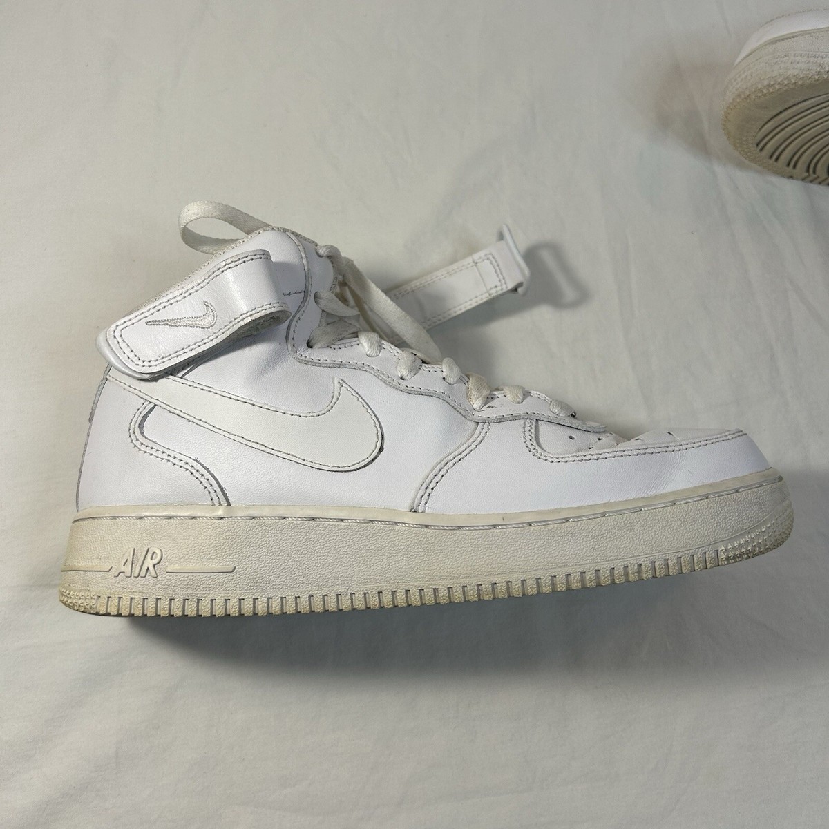 jordan air force 1 mid womens