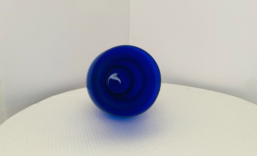 Elegant Vintage Glass Cobalt Blue Mid Century Trumpet Horn 10 5/8" Vase - Picture 5 of 10