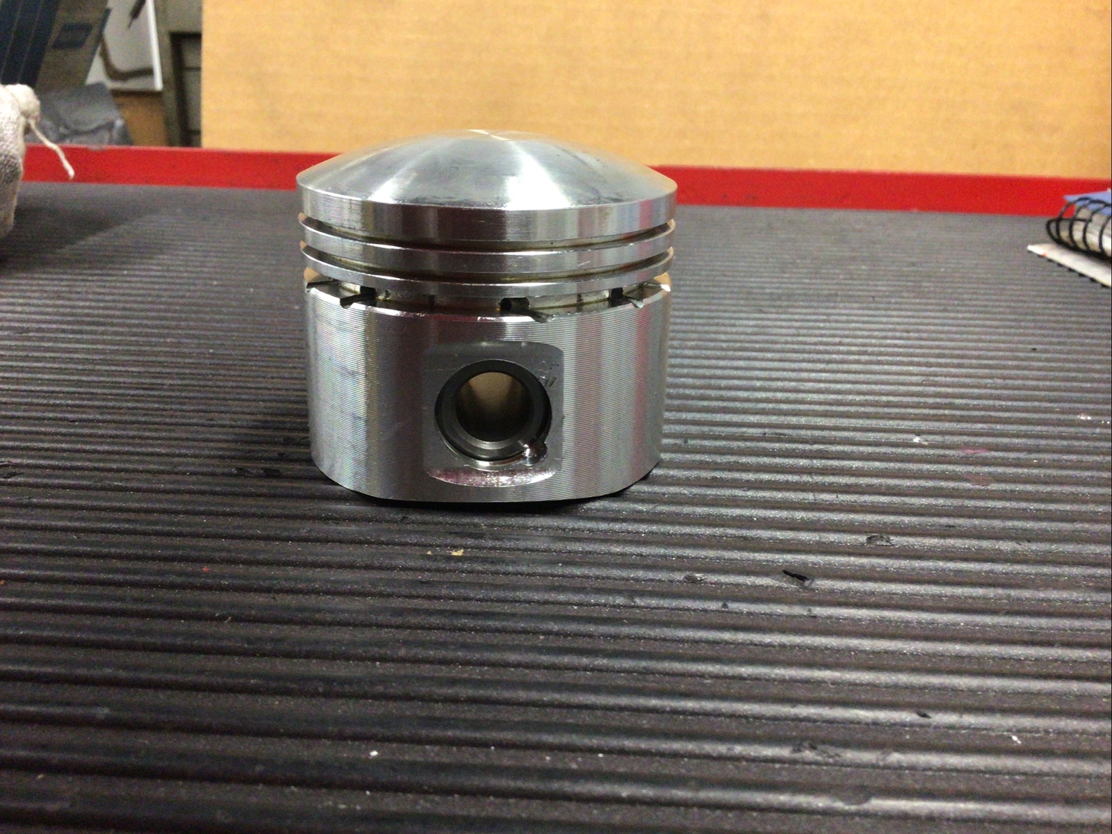 Ferrari 166 Pistons / Light Use / With Pins And Rings