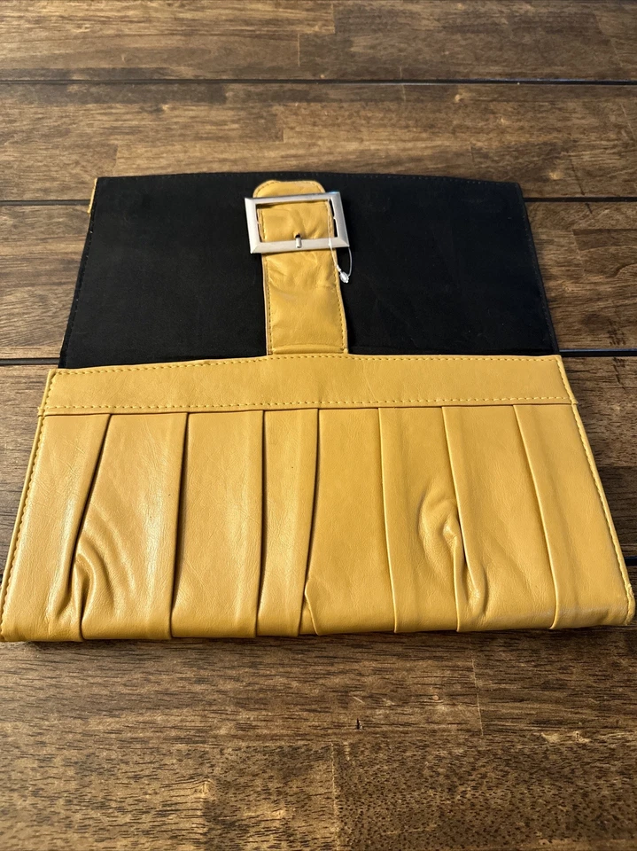 Miche Classic Magnetic Purse She’ll Vivian Mustard Yellow - Imagem 3 de 4
