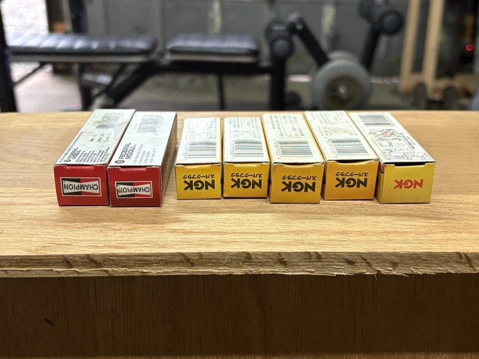 Lot Of 7 New In Box Spark Plugs Varying Sizes Made In Japan - Image 3 of 4