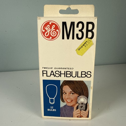 Vintage GE M3B Flashbulbs 12 Count Vintage Photography Made In USA New