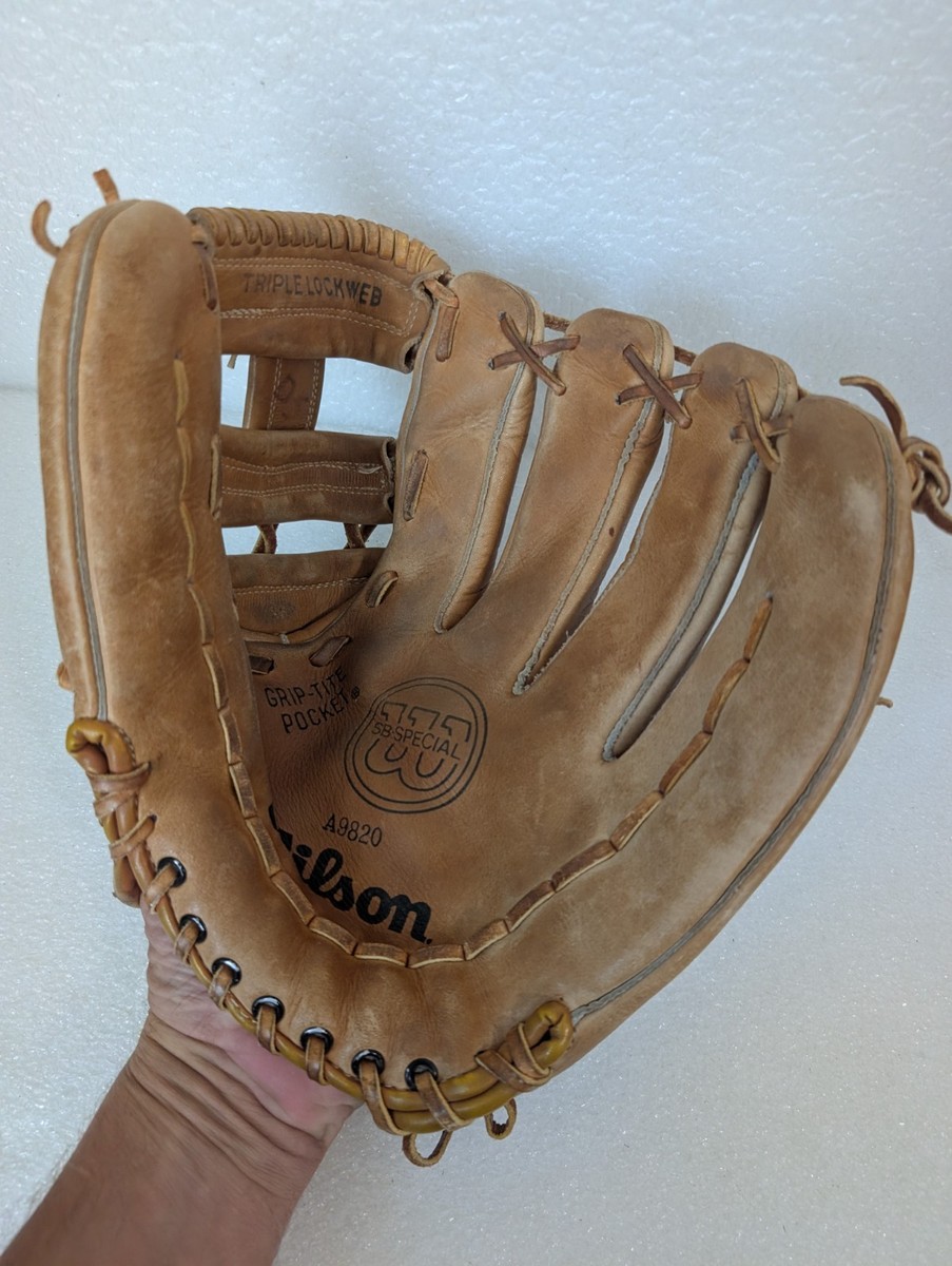 Wilson A9820 SB Special 12 Triple Lock Web RHT Baseball