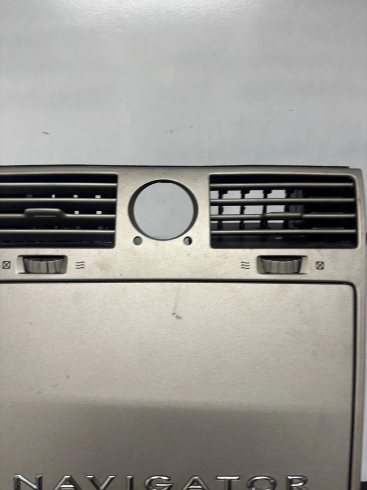 2003-2006年林肯领航员仪表板收音机交流气候控制挡板带通风口原始设备制造商 — 第 3/4 张图片