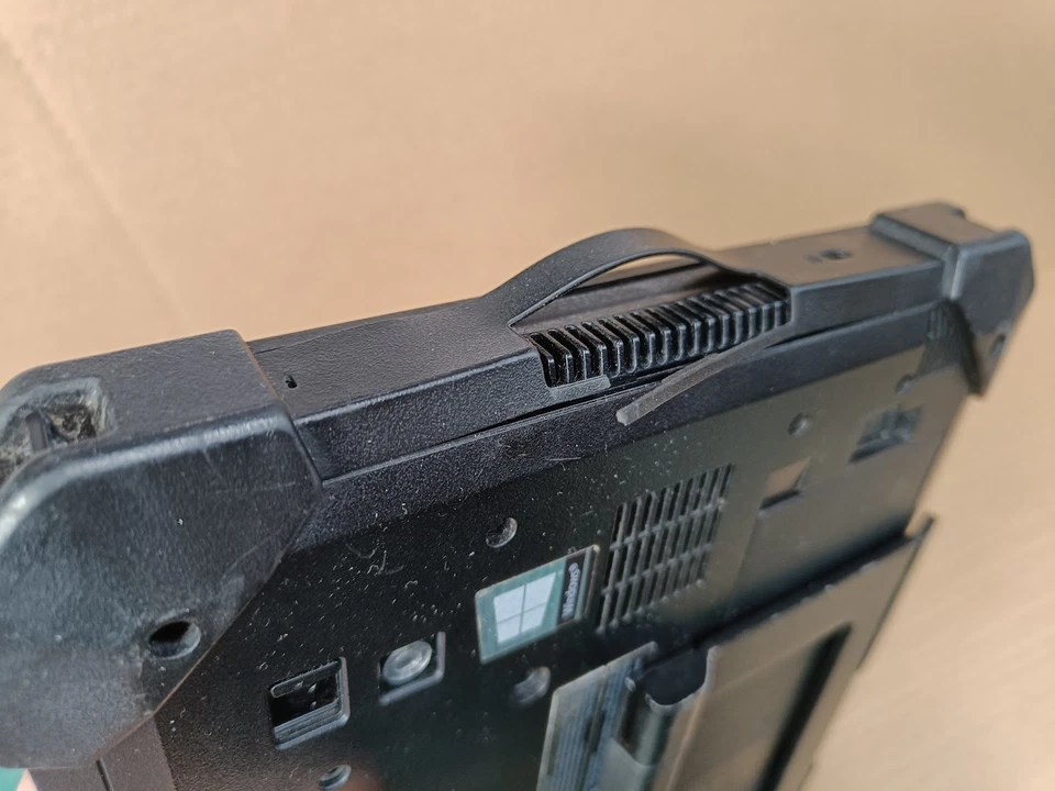 Dell Latitude 7220 Rugged Extreme · i5-8365U · 8GB · 256GB, photo 4 of 4