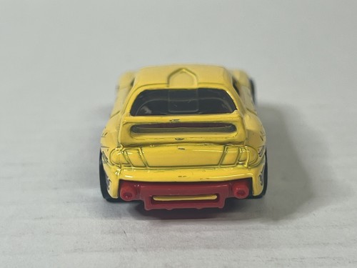 Hot Wheels 2002 24 Seven Yellow Red Diecast Metal Toy Model Car 1:64 Loose - Picture 4 of 7