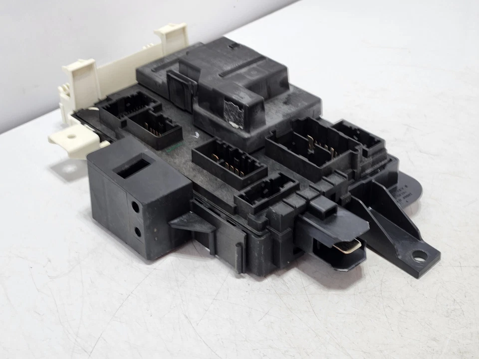 ✅ Caja de conexiones relé de fusibles multifunción Ford Mustang GT 10-11 OEM Foto 4 de 4