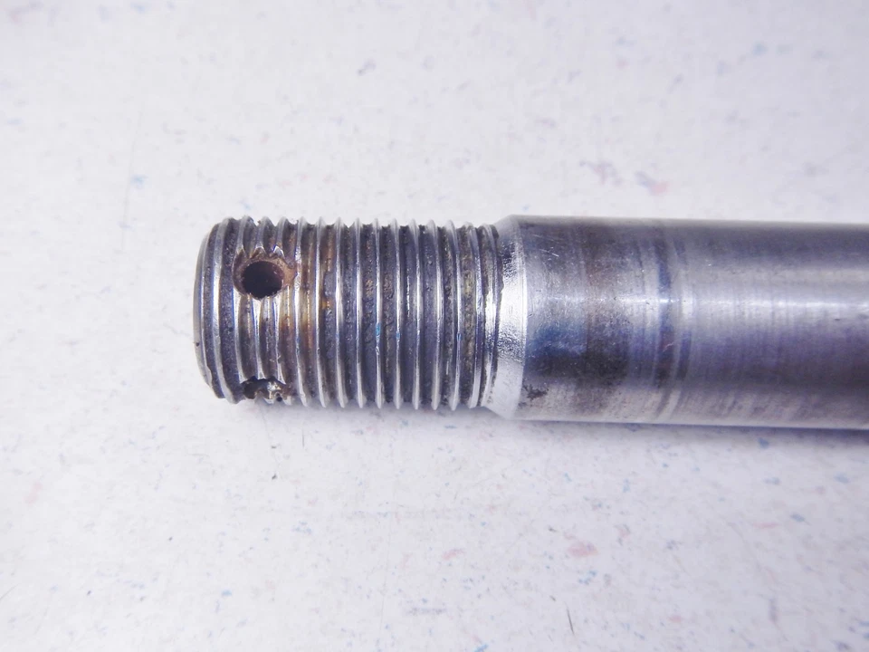 Yamaha RT1 RT2 RT3 DT1 DT2 DT3 250 360 eje trasero eje eje husillo perno Foto 3 de 4