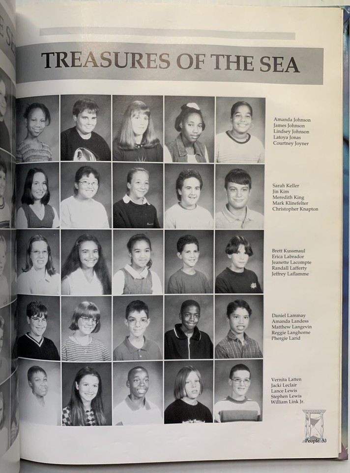 1999 LANDSTOWN MIDDLE SCHOOL YEARBOOK, THE STANDARD BEARER, VIRGINIA