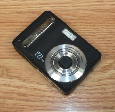 Vintage Polaroid i733 7.0 Megapixels 3x Optical Zoom Lens Digital
