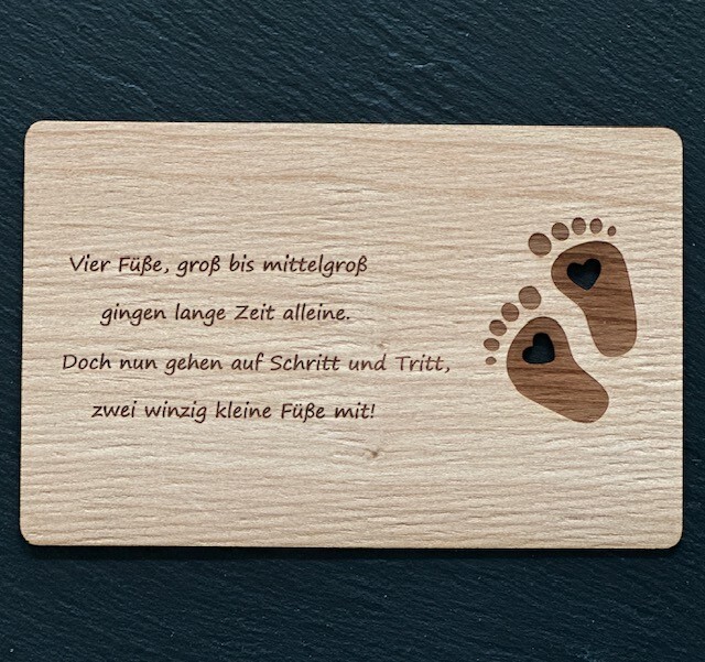 Grußkarte aus Holz Karte Nachwuchs Geburt Taufe Baby Füsschen Schritt und Tritt