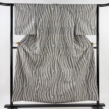 JAPANESE KIMONO FINE PATTERN GRAY 157.5cm 5 ft 2 in PURE SILK B2143