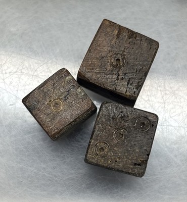 Ancient Roman b0ne Gaming Dice Ca 1st - 3RD AD LOT OF 3