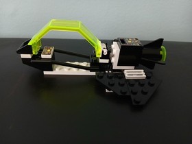 2 Vintage Lego Sets 6852 and 6832 Sonar Security and Super Nova II