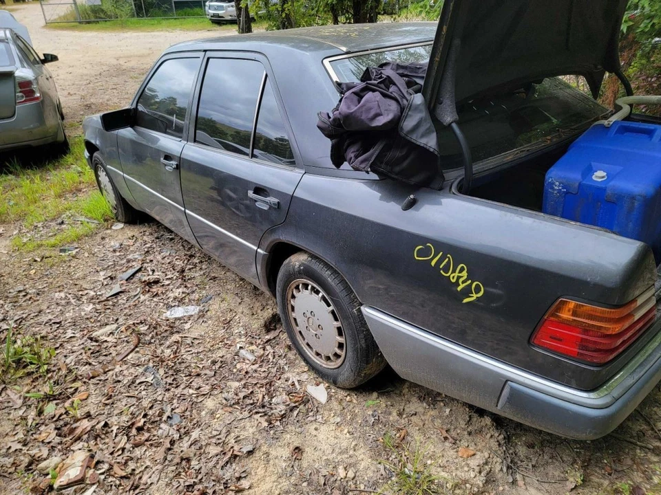 Grille 124 Type 300CE Fits 86-93 MERCEDES 300E 1624458 Foto 3 de 4