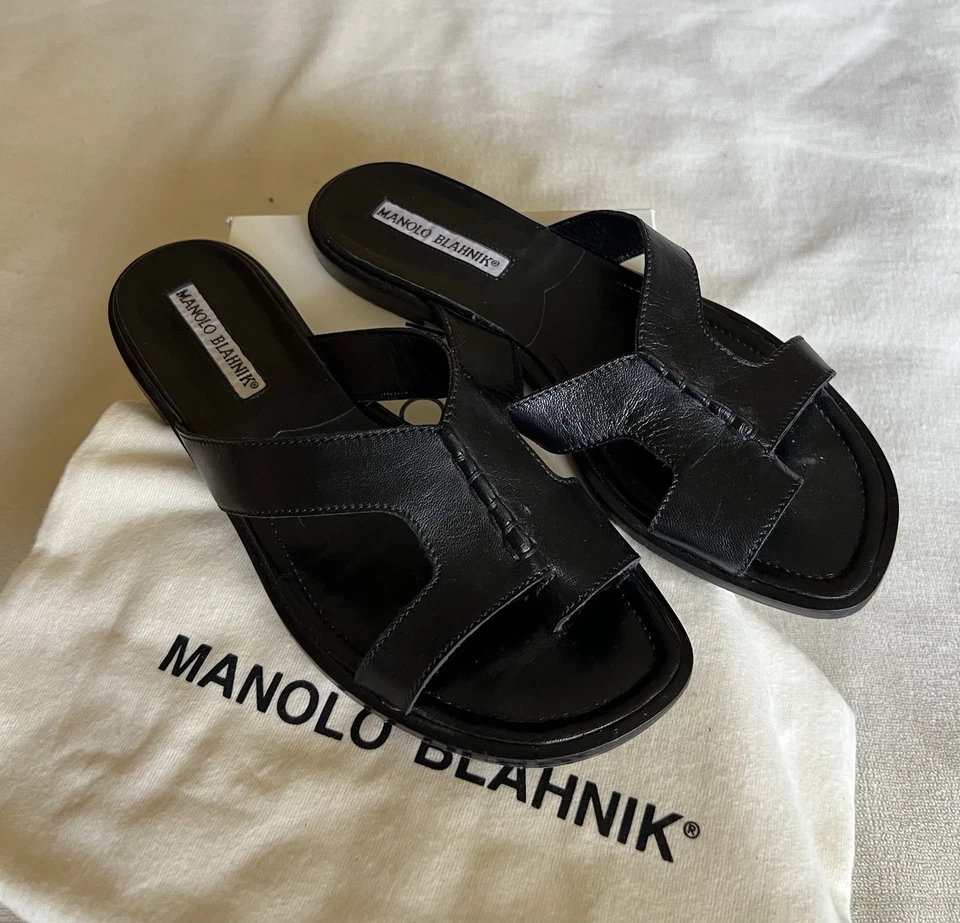 Sandálias de couro liso preto Manolo Blahnik tamanho 6 - Imagem 3 de 4