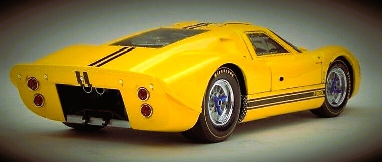 Ford GT40 Race Car Le Mans Racing w/V8 Engine/Custom Metal Body 1:18 SCALE MODEL