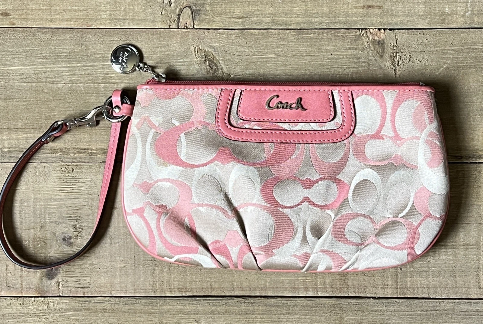 Coach SoHo Optic Signature grande braccialetto con zip superiore cachi e corallo F45557 NUOVO