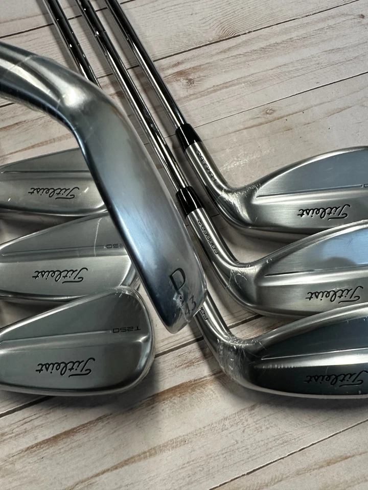 *NEW* Titleist T250 2025 5-A (7pcs) Iron Set- KBS Tour Lite R - Image 2 of 4