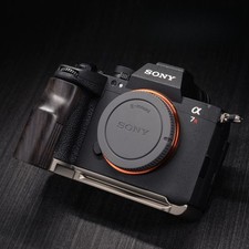 Wood Hand Grip Aluminum L Bracket Plate Arca QR For Sony A7RM6 A7R6 Camera