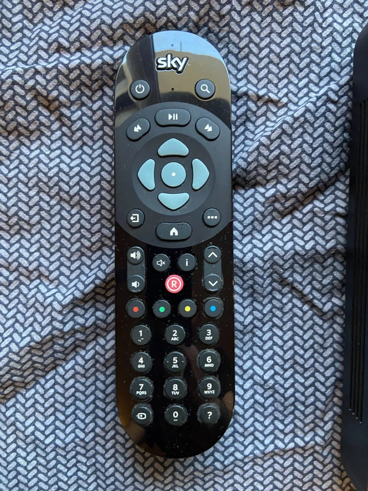 Sky Q Humax ESD 160C Receiver, mit Festplatte Fernbedienung Gebraucht - Bild 2 von 4