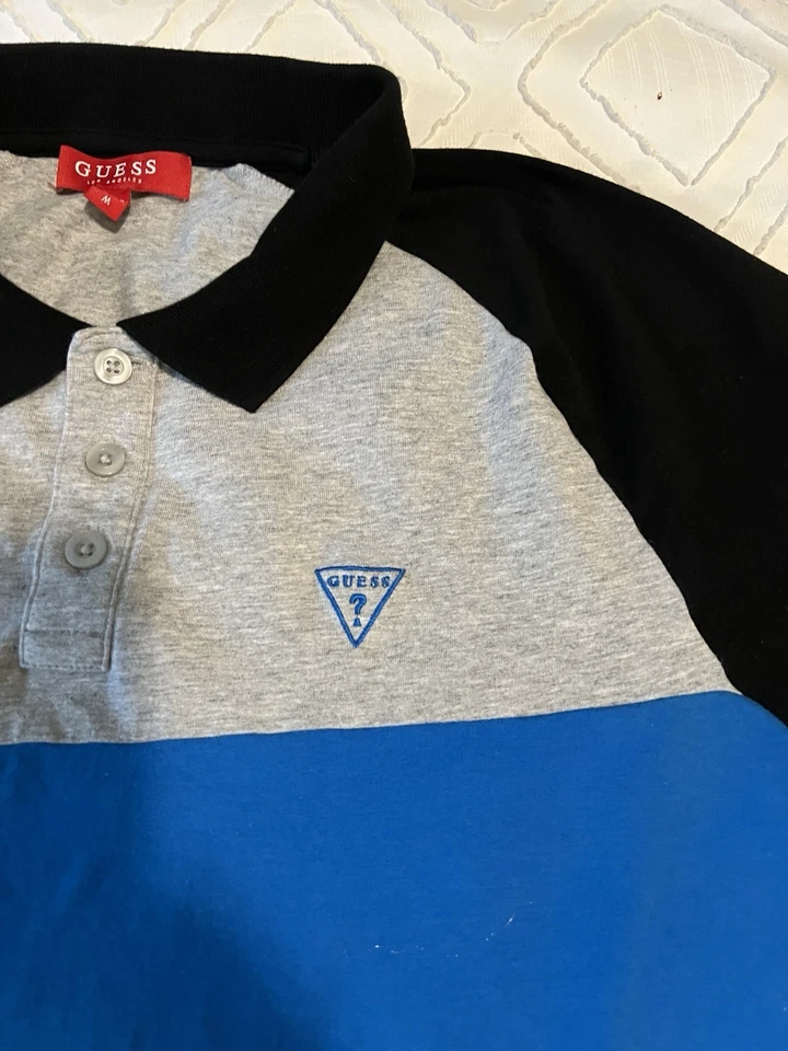 Polo vintage GUESS Colorblock azul gris negro para hombre mediano - excelente Foto 2 de 4