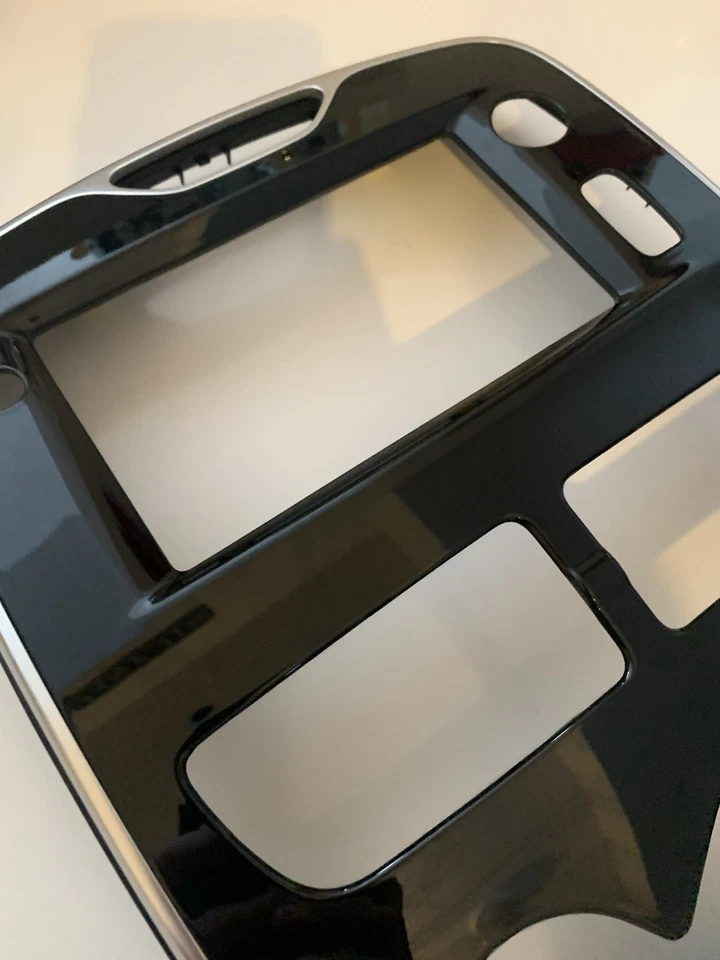 Renault Clio Radio Sat Nav Surround Fascia Panel, silver And High Gloss Black - Image 2 of 4