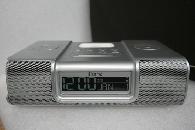 iHome Model iP9 iPhone/iPod Docking Station Alarm Clock ...