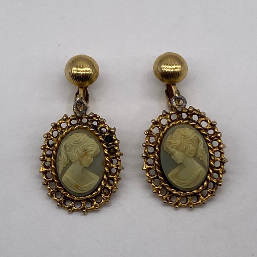 Vintage Cameo Clip On Earrings Gold Tone