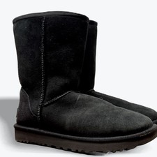 UGG Suede Sheepskin Boots Classic Short II Black Womens 8 Cozy Winter