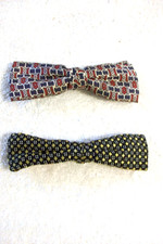 2 Vintage "Ruebro 4.5" Geometric" "Ormond 4.5" Clip On Bow Ties" Very Good