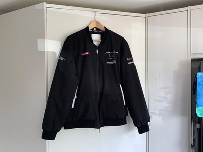 Privat weiß sehr guter Zustand Jaguar TCS Racing Bomberjacke schwarz Größe XL