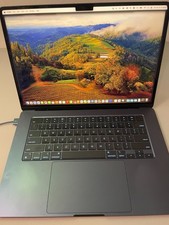 Apple MacBook Air 15   512GB SSD, Apple M2, 8GB Laptop - Midnight - Great Cond 