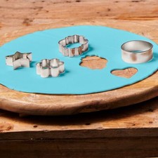 GUO-YING Verstellbarer Kuchenschaber Set - 2-teilig In Pink & Blau Für Perfekte Tortenkanten
