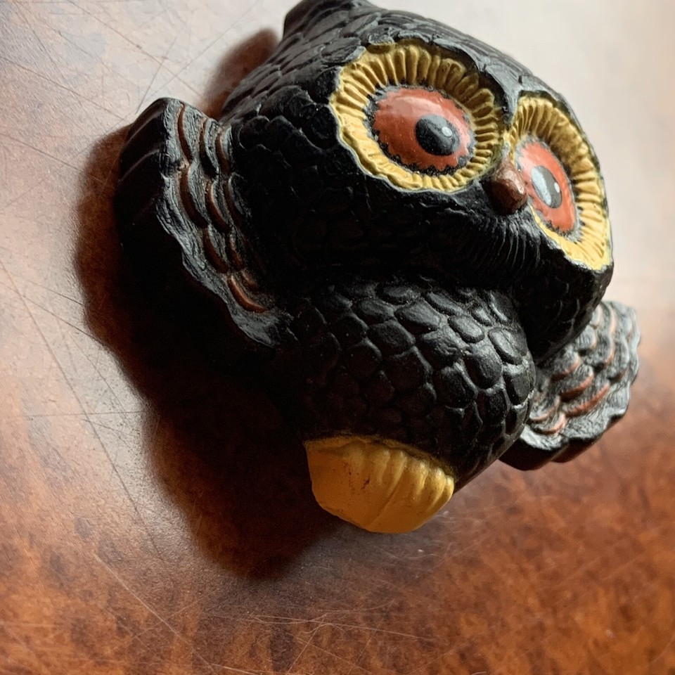 Vintage Cute Owl Pin Brooch Halloween Dark Brown Black Pin Lightweight