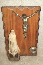 VINTAGE CATHOLIC OUR LADY of FATIMA FIGURE w JESUS CRUCIFIX SHRINE WOODEN PLAQUE