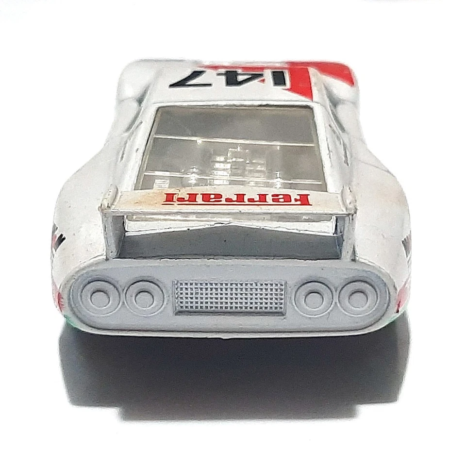Modellino Matchbox Specials Ferrari 512 BB (1983) sc.1:40 - Immagine 3 di 4
