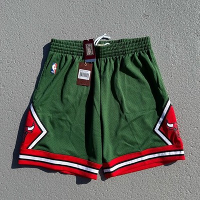 Men's Mitchell & Ness Chicago Bulls NBA Green Week Swingman Shorts 08-09 XL