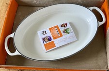 Le Creuset Signature Cast Iron 3 Quart Oval B...