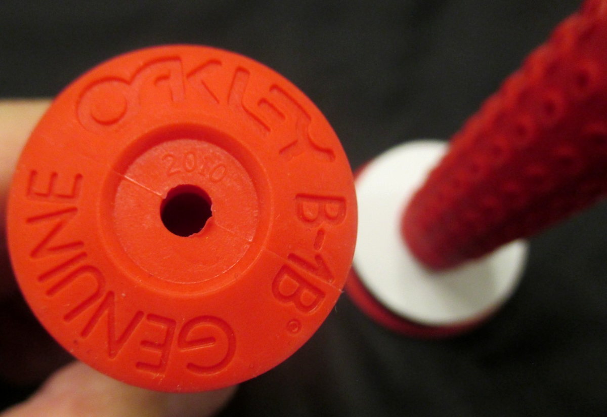 OAKLEY GRIPS B-1B NEW RED W RED SLEEVES WHITE DONUTS BMX KILLER