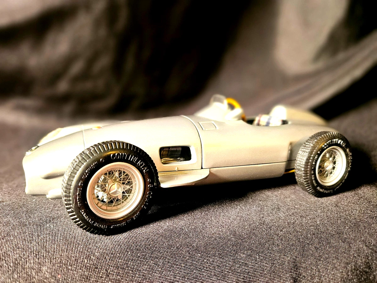 CMC Mercedes-Benz 1:18 Contemporary Manufacture Diecast Cars