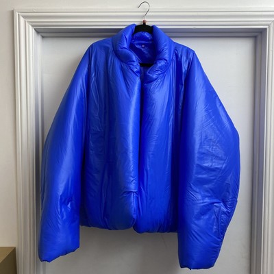YEEZY X GAP ROUND JACKET US EXCLUSIVE 
