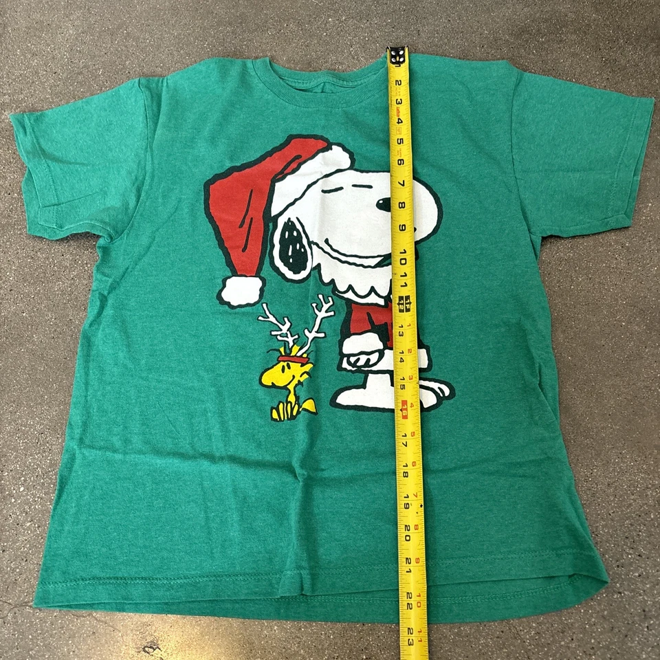 Peanuts Snoopy Christmas t-shirt green boys M - Image 4 of 4