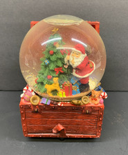 Santa Claus Snow Globe/Snowdome with Music Box "12 Days Of Christmas"