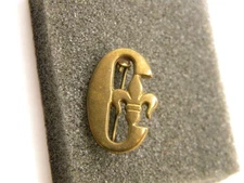 Vintage Conte of Florence Metal Pin Badge Rare!!