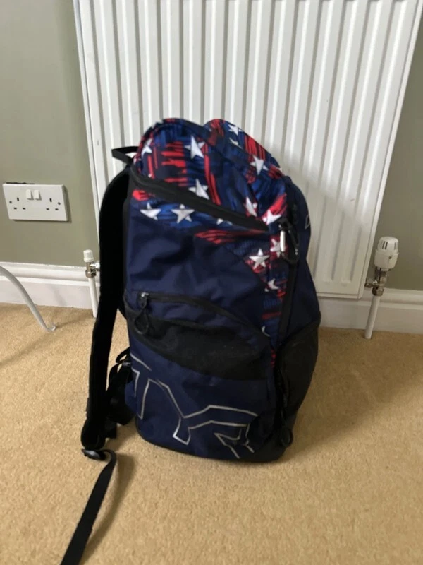 TYR Alliance Team III 45L Swimming Triathlon Bag Backpack RRP £65 Navy / Stars - Image 4 of 4