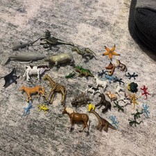 Lot Of 35 Plus Animal - Dinosaur Toys - Safari - Misc Brands