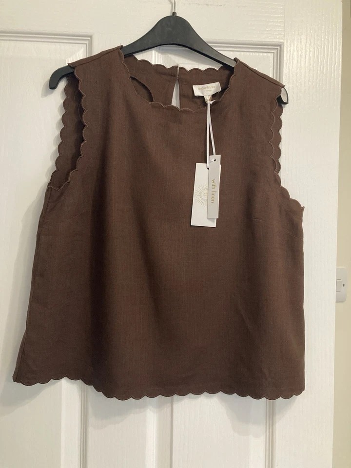 Feather & Bone Brown Scalloped Trim Sleeveless Top - Image 3 of 4