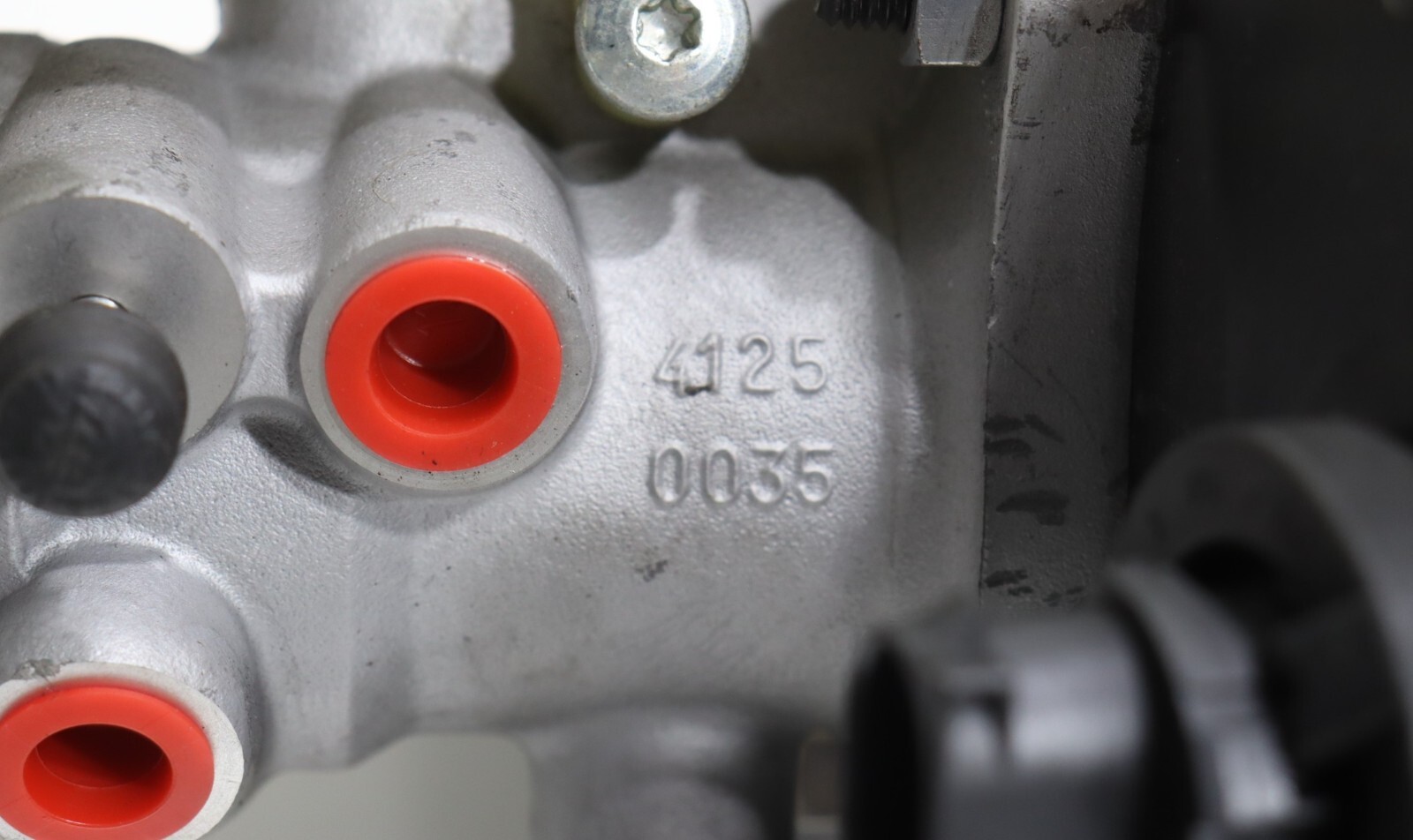 07-10 ASTON MARTIN V8 VANTAGE BRAKE MASTER CYLINDER & BOOSTER & RESERVOIR OEM